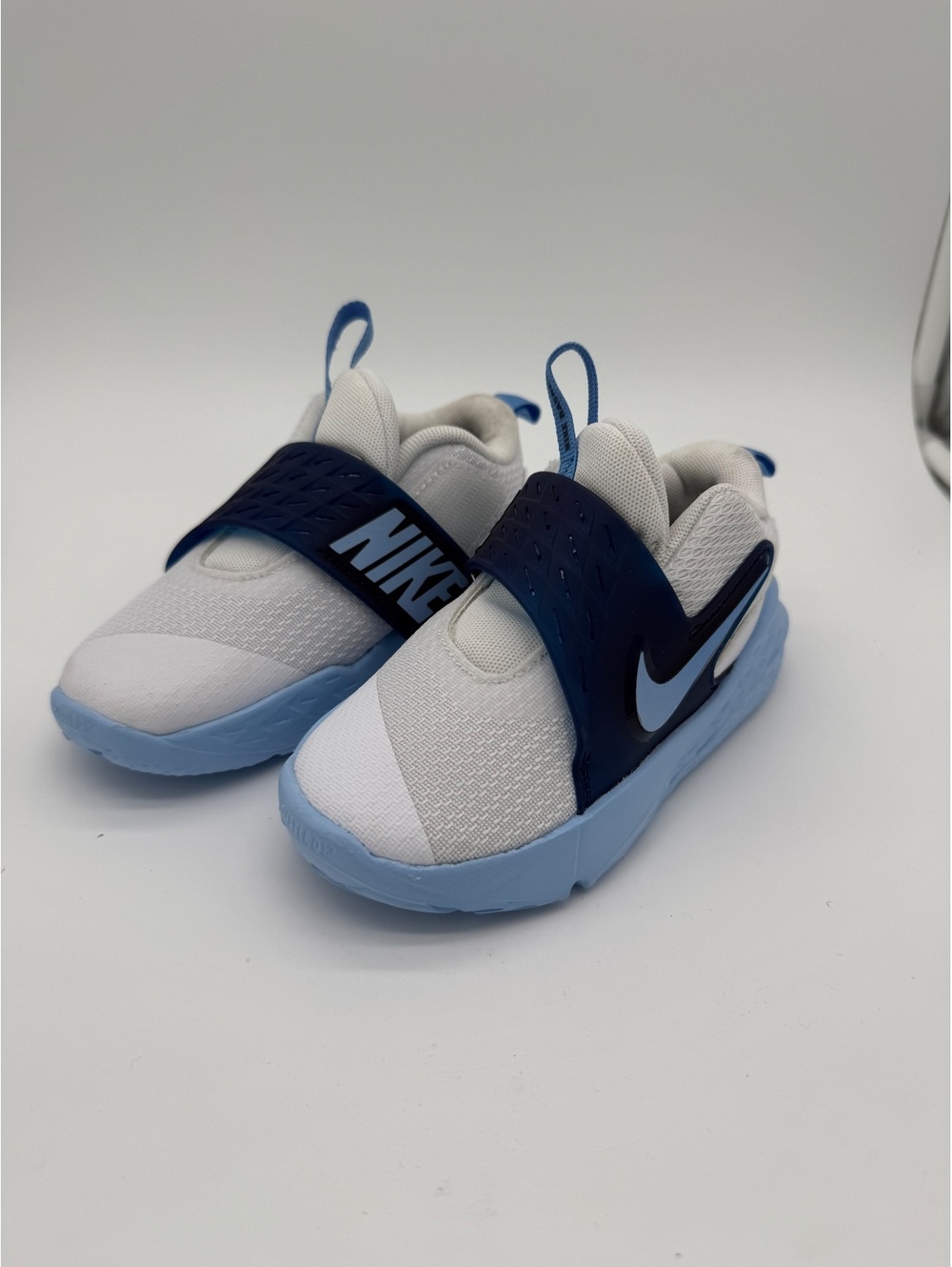 Nike Team Hustle D 12 Toddler Kids Basketball Shoes White Psychic Blue Size 10 c
